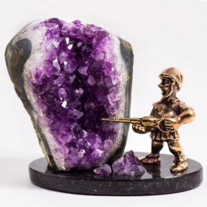 Фигурка «Гном с отбойным молотком» из камня аметист, 105 мм