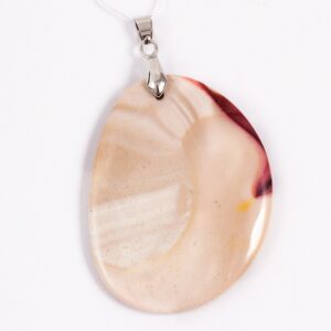 Кулон из камня мукаит