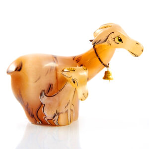 Фигурка из камня «Коза с козленком» Драгоценный камень селенит