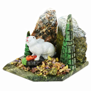 Композиция из камня «Заяц» Драгоценный камень змеевик, литьевой мрамор