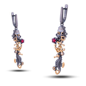 Серьги «Якорь», камни гранат, шпинель, фианит