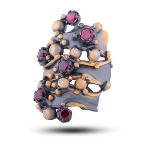 Кольцо «Восторг», камни гранат, фианит, размер 16