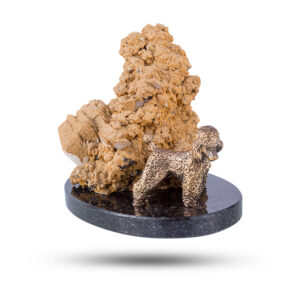 Фигурка «Пудель» кальцит, сидерит на сфалерите