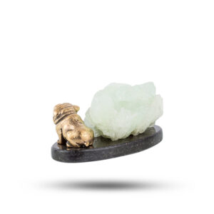 Фигурка «Бульдог» флюорит