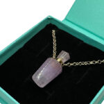 Парфюмерный флакон, аметист, граненый в бирюзовом футляре