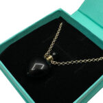 Парфюмерный флакон, шерл в бирюзовом футляре