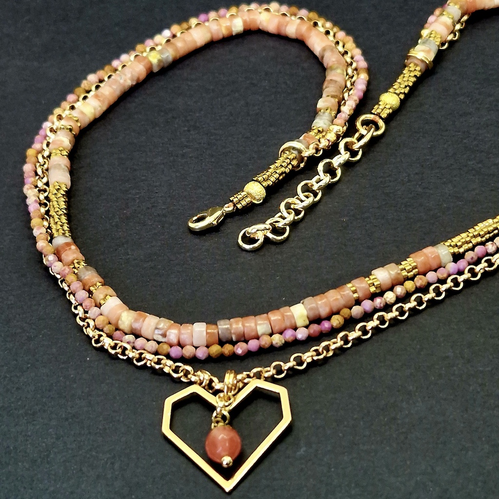 Колье 3 нити, камни гематит, родохрозит, яшма, родий золотого цвета, 42-44-46 см, Арт. Д-О-2307