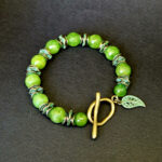 Браслет "Лес", камень оливин, латунь платинированная, Арт. АП-14982