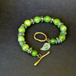 Браслет "Лес", камень оливин, латунь платинированная, Арт. АП-14982