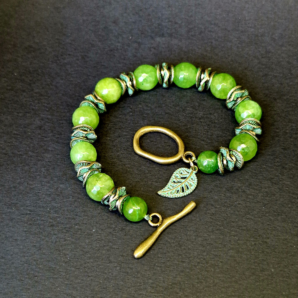 Браслет "Лес", камень оливин, латунь платинированная, Арт. АП-14982