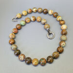 Колье Аида-9878, камни яшма, гематит, 45 см