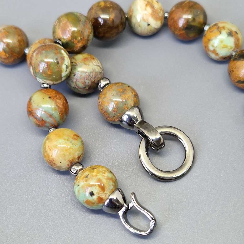 Колье Аида-9878, камни яшма, гематит, 45 см