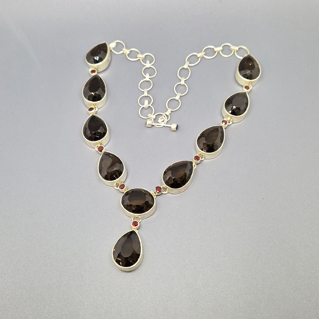 Колье НГР-12053, камни раухтопаз, гранат, 45 см