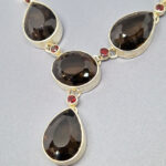 Колье НГР-12053, камни раухтопаз, гранат, 45 см